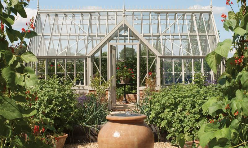 22. Byggnation av va╠exthus murning i koloniomra╠ede