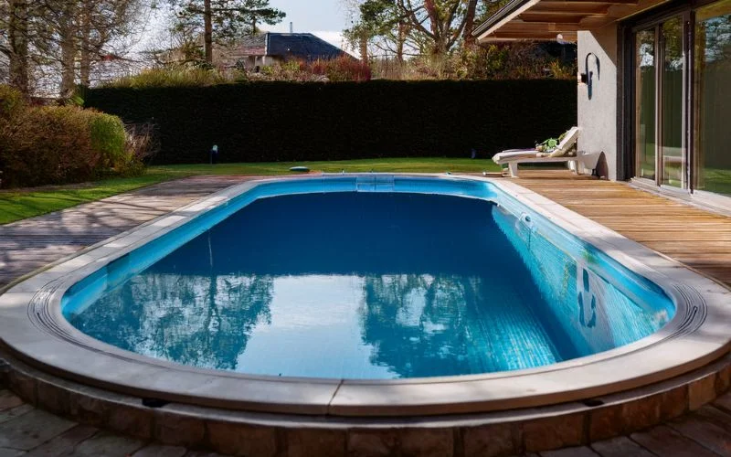 6. Poolrenovering med linerbyte nytt pooltackningssystem